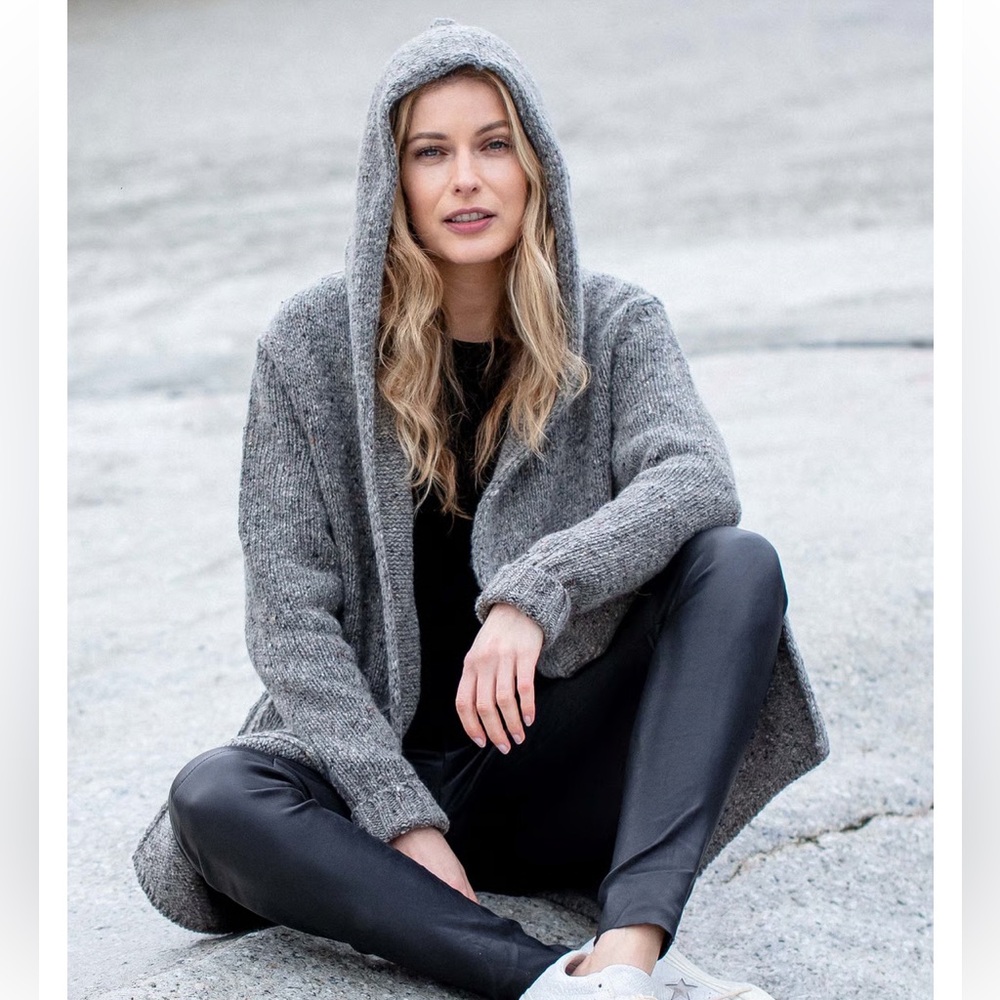 Celtic & Co Women’s wool Gray Hooded Cardigan Sweater size S
